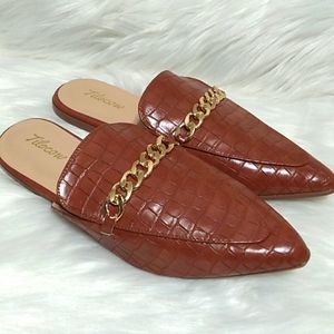 LAST SALE! New Gorgeous Tilocow Chain Slip On Dress Shoes Sz.8.5 W (B-15)